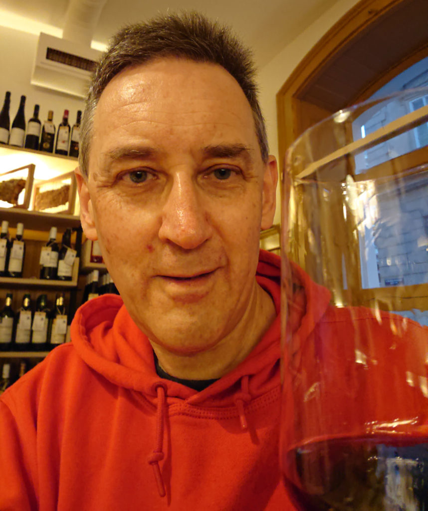 W-Einkehr Vinothek - Ich lasse mir ein gutes Glas Wein schmecken - www.wien-erleben.com
