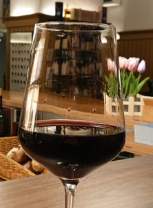 W-Einkehr Vinothek - ein gutes Glas Tomaro Cuvee du Patron - www.wien-erleben.com