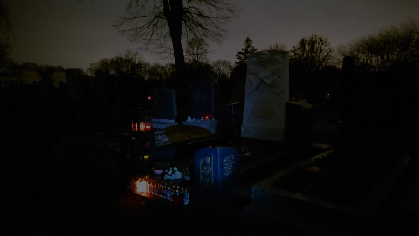 Der Zentralfriedhof bei Nacht Führung - Gräber in der Dunkelheit - www.wien-erleben.com
