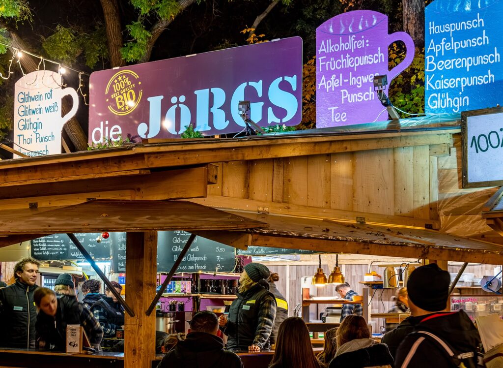 Art Advent Kunsthandwerker-Weihnachtsmarkt am Karlsplatz - Pusch für jeden Geschmack - www.wien-erleben.com