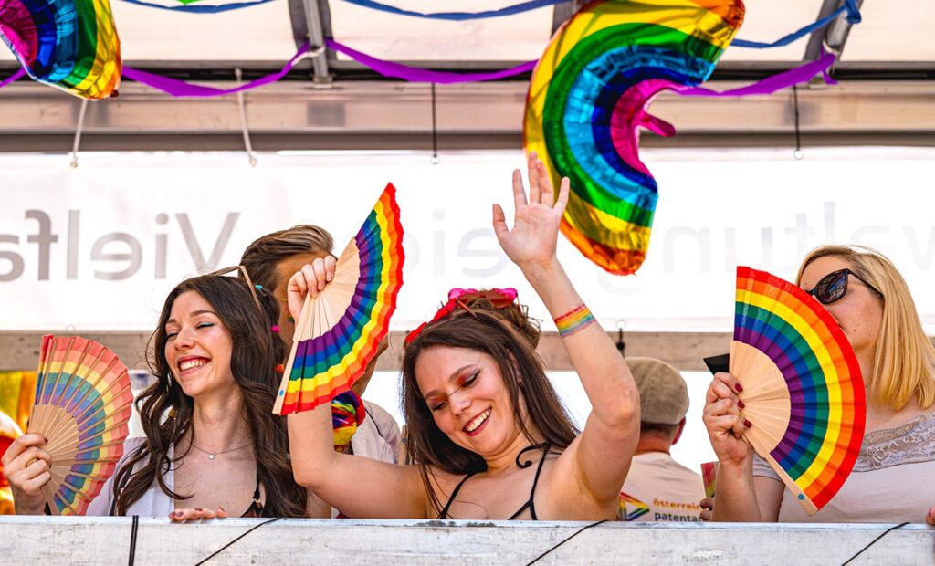 Pride Vienna - Bilder von der Regenbogenparade - www.wien-erleben.com - Bild Nr. 35