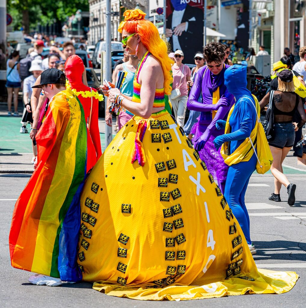 Pride Vienna - Bilder von der Regenbogenparade - www.wien-erleben.com - Bild Nr. 42