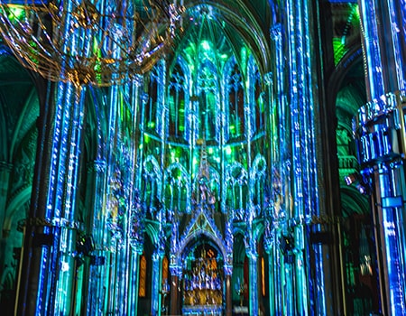 Bericht Votivkirche Wien - Lasershow "Loght of Creation" Bild 1 - www.wien-erleben.com