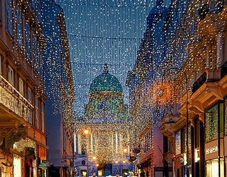 Bericht über die Weihnachtsbeleuchtung in Wien - Kohlmarkt mit Hofburg - www.wien-erleben