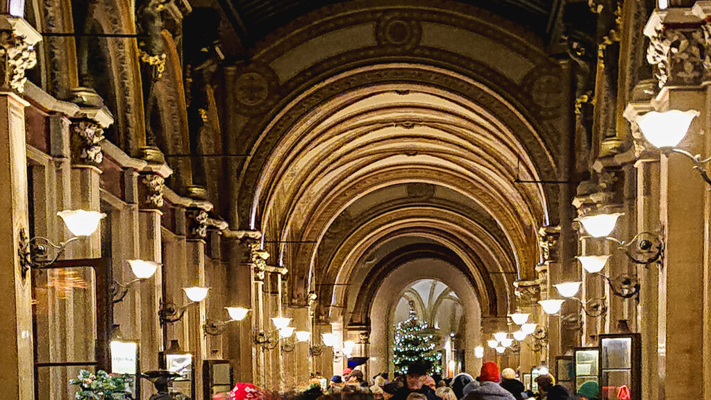 Weihnachtsbeleuchtung in Wien - Ferstel-Passage - www.wien-erleben